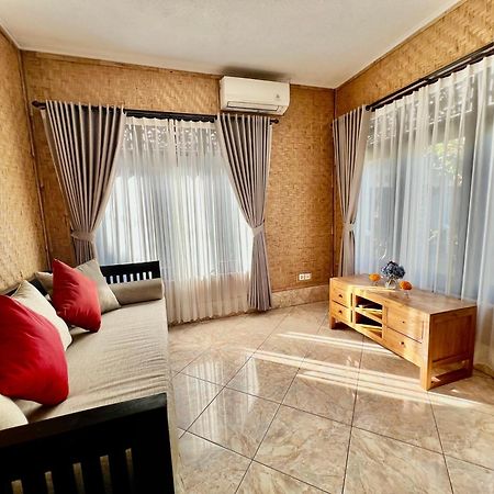 Tiga Naga Villa Denpasar  Exterior photo